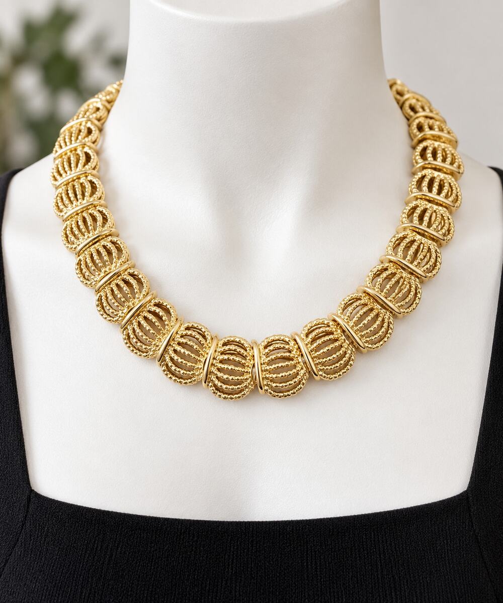 Napier Gold Tone Textured Openwork Statement Necklace 17 Inch Vintage Chunky